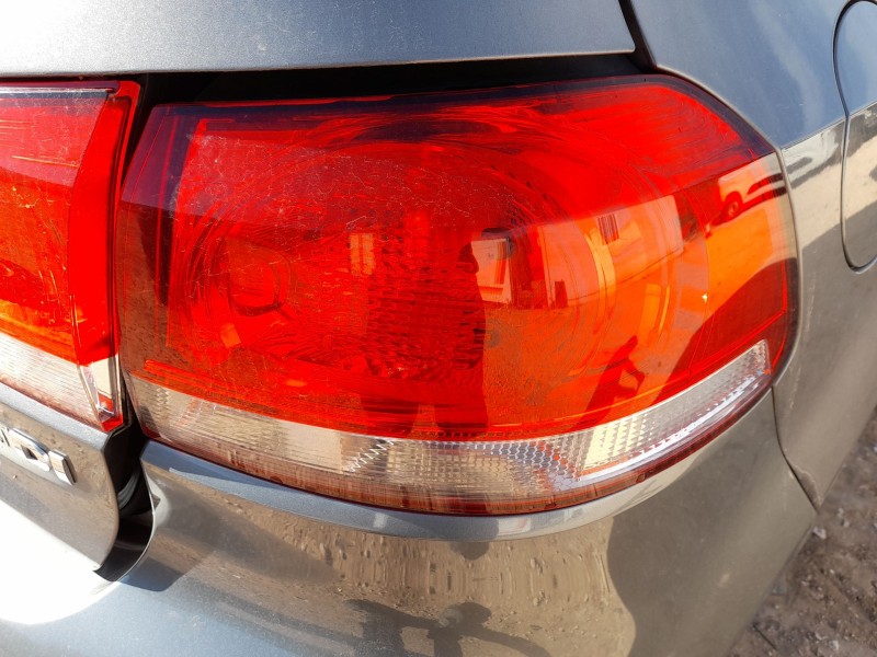 Recambio de piloto trasero derecho exterior para volkswagen golf vi (5k1) 1.6 tdi referencia OEM IAM 5K0945096E  