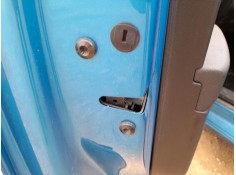 CERRADURA PUERTA DELANTERA IZQUIERDA 5K1837015J MONTADO EN PUERTA 