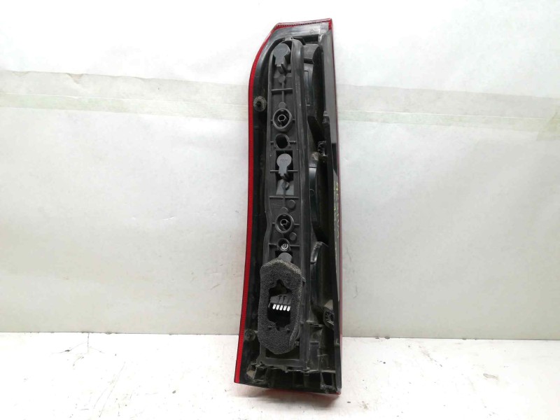 Recambio de piloto trasero derecho para opel meriva 1.7 16v cdti cat referencia OEM IAM 13203392 89398085 VALEO