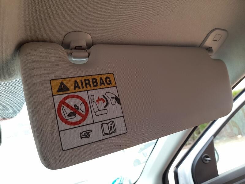 Recambio de parasol derecho para dacia sandero iii 1.0 tce 90 referencia OEM IAM 964009953R  