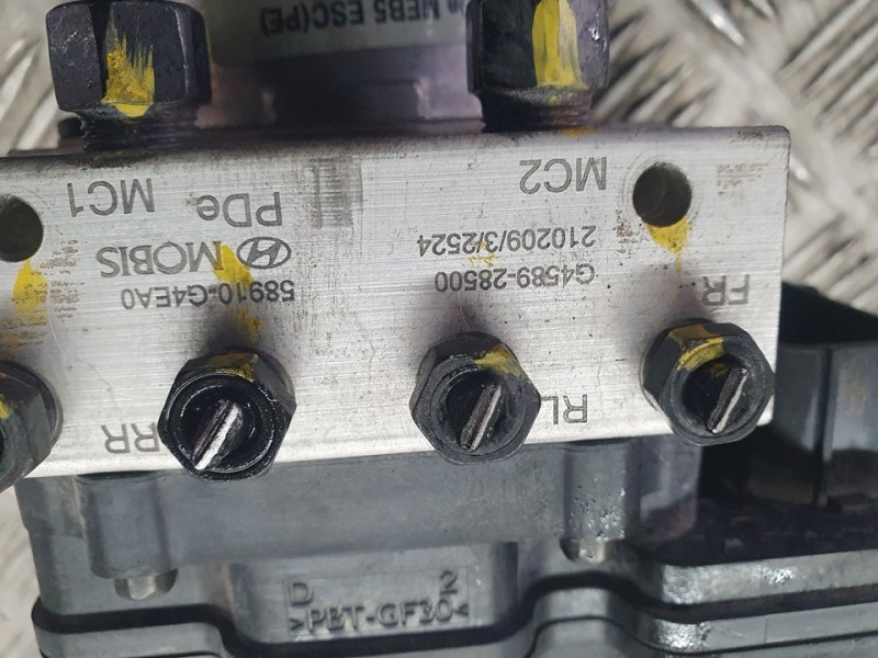 Recambio de abs para hyundai i30 fastback klass referencia OEM IAM 58910G4EA0 G458928500 MOBIS