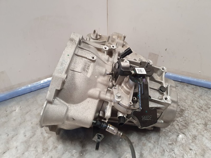 Recambio de caja cambios para hyundai i30 fastback klass referencia OEM IAM FMJ6F 538233 6VELOCIDADES