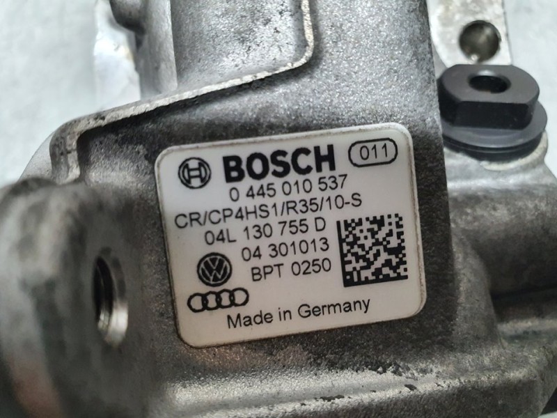 Recambio de bomba alta presion para audi a3 (8vk) 2.0 16v tdi referencia OEM IAM 04L130755D 0445010537 BOSCH