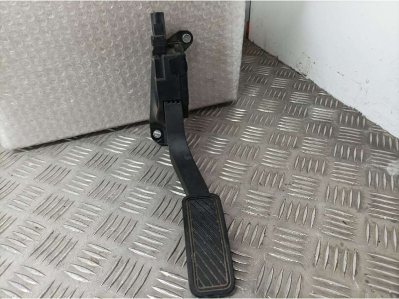 Recambio de potenciometro pedal para ford fiesta (ccn) ambiente referencia OEM IAM 8V219F836AB  