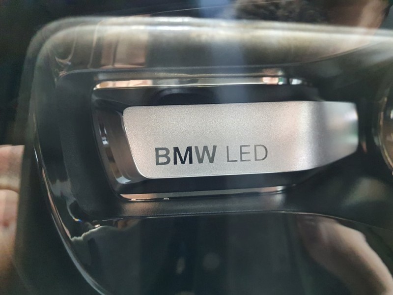 Recambio de faro izquierdo para bmw i3 (i01) i3 referencia OEM IAM 63117345009 90170338ZU03 VALEO LED