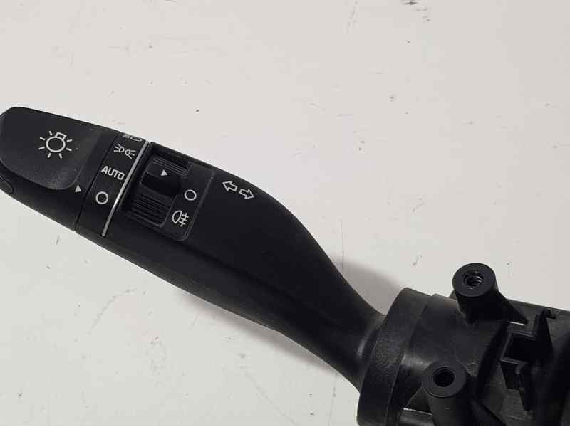 Recambio de mando luces y limpia para hyundai kona essence 2wd referencia OEM IAM 93403J9850 201905152966 