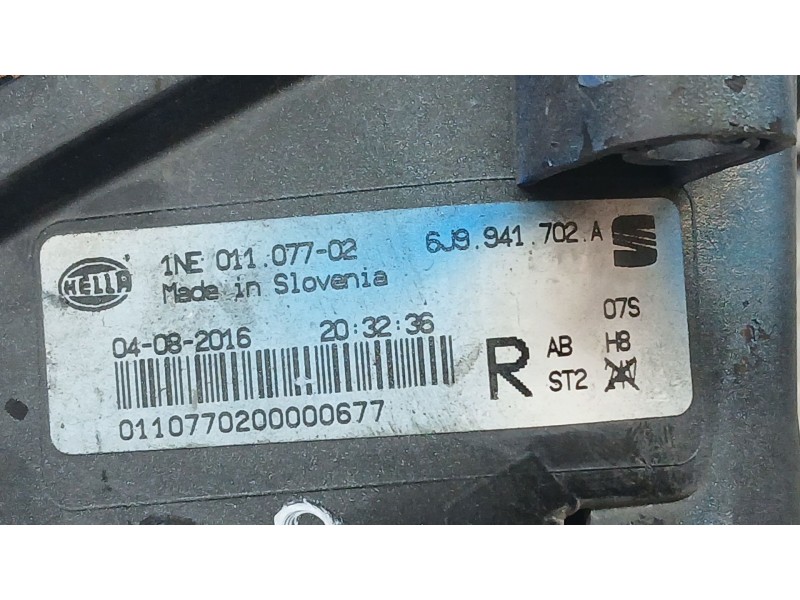 Recambio de faro antiniebla derecho para seat leon (5f1) 1.6 tdi referencia OEM IAM 6J9941702A HELLA 1NE01107702