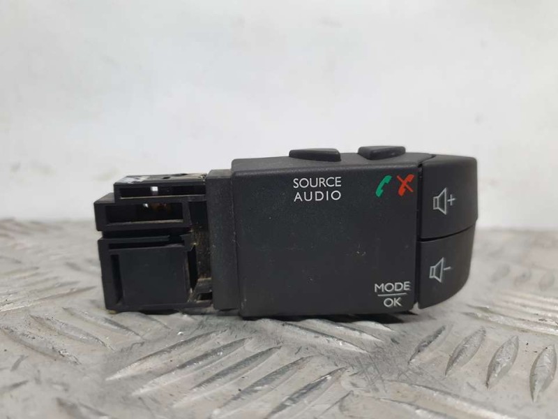 Recambio de mando multifuncion para renault clio iv expression referencia OEM IAM 255522448R 344422023GB 