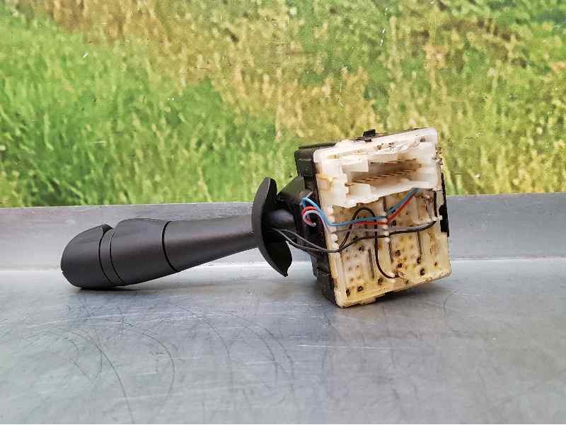 Recambio de mando limpia para renault captur zen referencia OEM IAM   INUNDADO