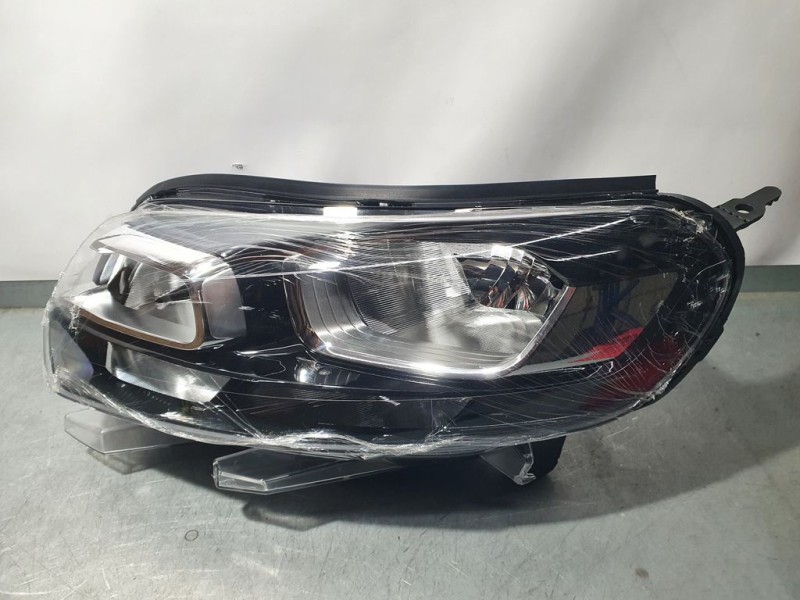 Recambio de faro izquierdo para citroën jumpy spacetourer referencia OEM IAM 9808567780  