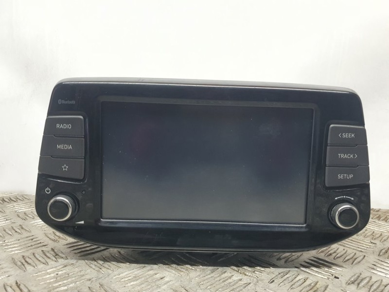 Recambio de sistema navegacion gps para hyundai i30 fastback klass referencia OEM IAM 96160G4210RET ADBC0G4EP 