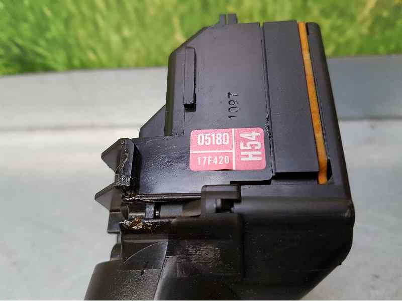 Recambio de mando limpia para toyota avensis (t27) active referencia OEM IAM 05180 17GF420 H54