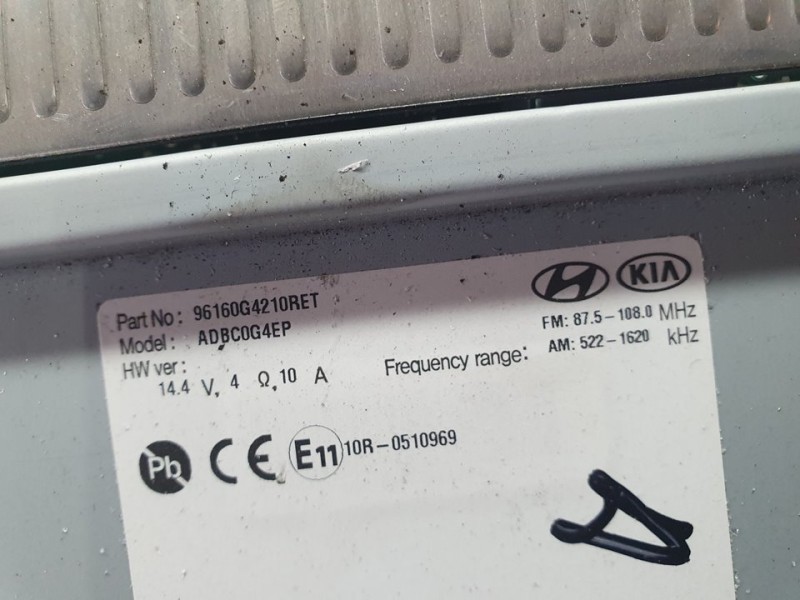Recambio de sistema navegacion gps para hyundai i30 fastback klass referencia OEM IAM 96160G4210RET ADBC0G4EP 