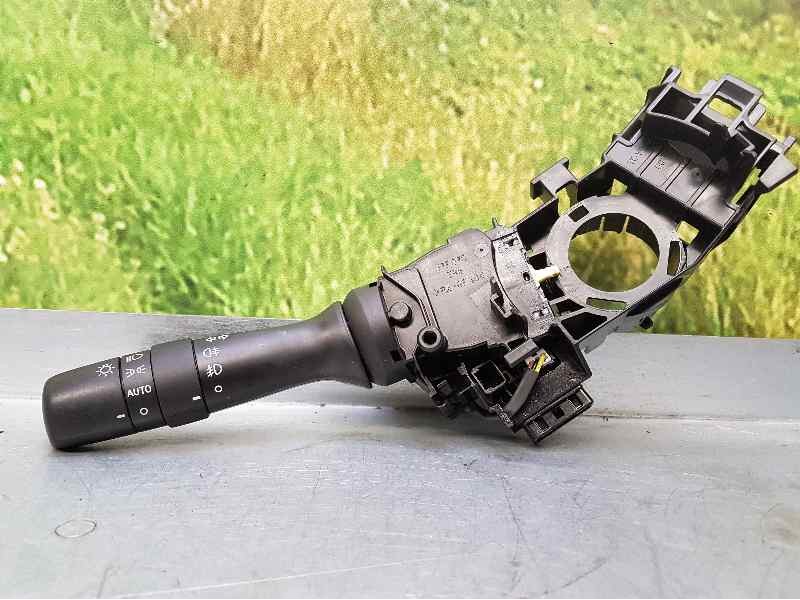 Recambio de mando luces para toyota avensis (t27) active referencia OEM IAM 05190 17F373 H58