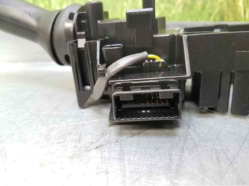 Recambio de mando luces para toyota avensis (t27) active referencia OEM IAM 05190 17F373 H58