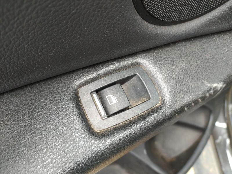 Recambio de mando elevalunas trasero izquierdo para bmw x5 (f15) xdrive 40d referencia OEM IAM 61319361936  