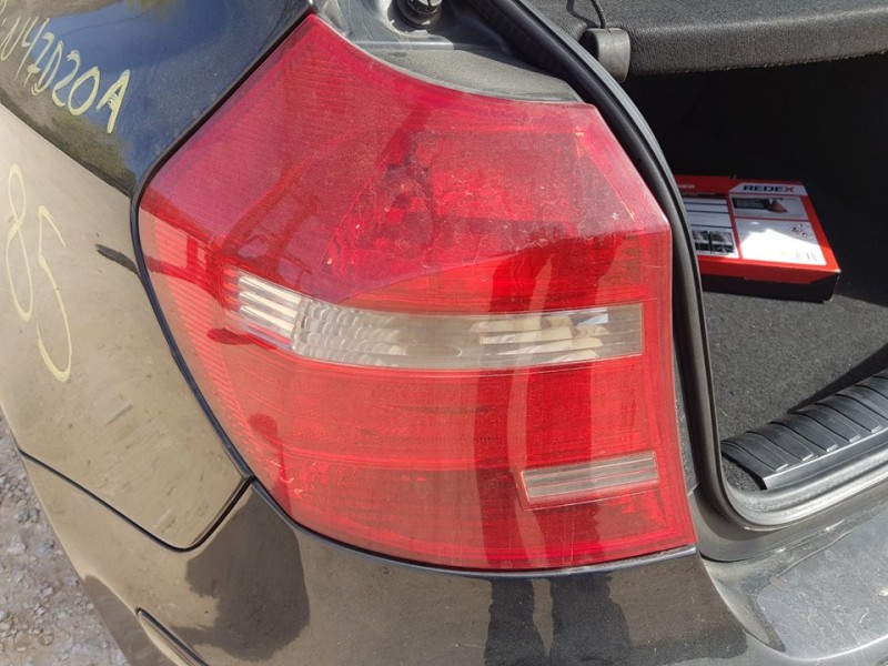 Recambio de piloto trasero izquierdo para bmw serie 1 berlina (e81/e87) 118d referencia OEM IAM 63217164955 MONTADO 