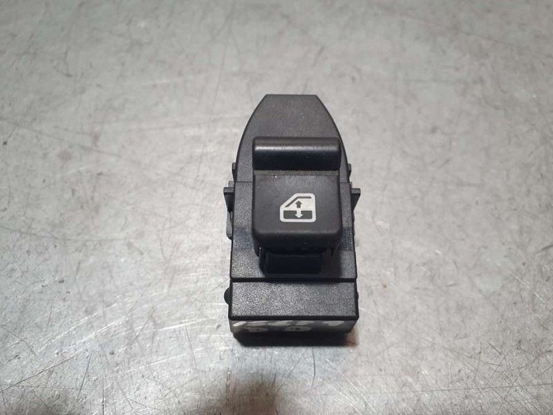 Recambio de mando elevalunas delantero derecho para alfa romeo giulietta (191) distinctive referencia OEM IAM 156150330  