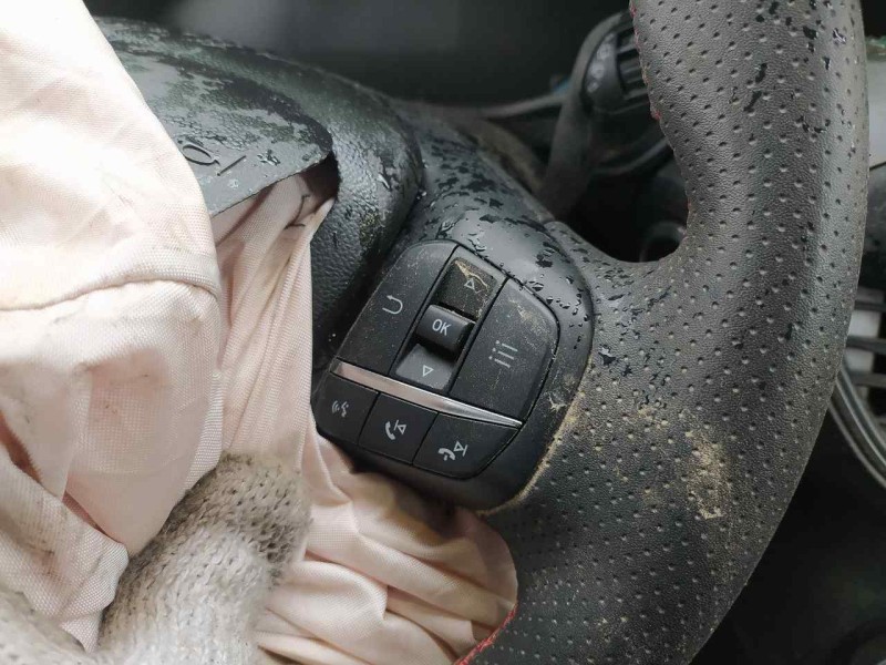 Recambio de volante para ford focus st-line referencia OEM IAM JX7J3600GD3GRX  