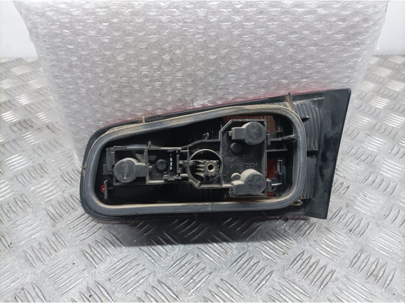 Recambio de piloto trasero izquierdo para renault laguna ii (bg0) dynamique referencia OEM IAM 8200002475  INTERIOR