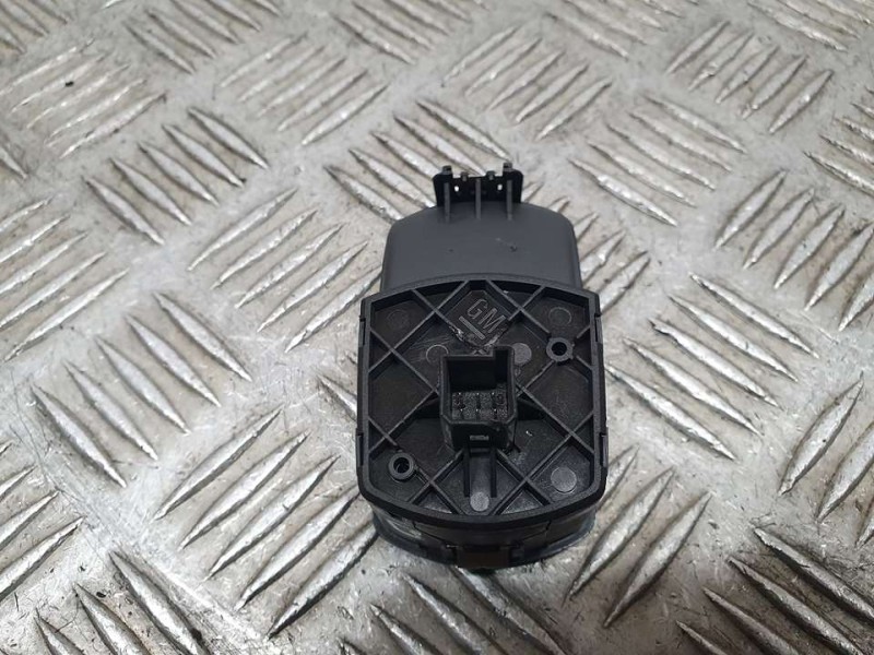 Recambio de mando elevalunas delantero derecho para opel corsa d selective referencia OEM IAM 13189333 315625731 