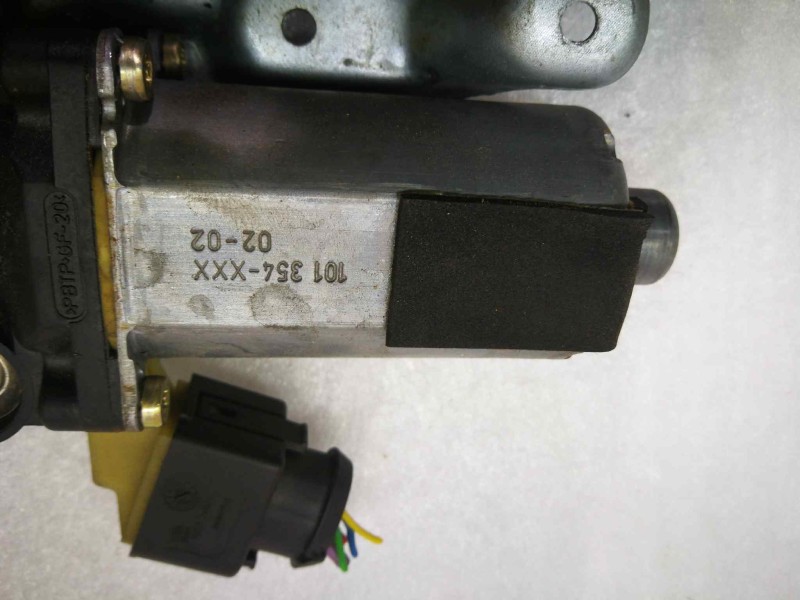 Recambio de elevalunas delantero derecho para volvo s60 berlina 2.4 cat referencia OEM IAM  101354 6 PINS