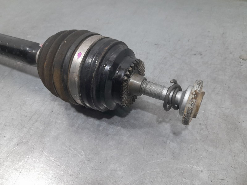 Recambio de transmision trasera izquierda para bmw i3 (i01) i3 referencia OEM IAM 7641213  