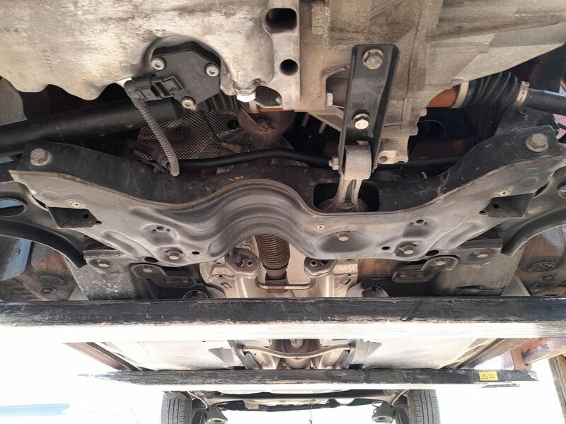 Recambio de puente delantero para volkswagen polo v (6r1, 6c1) 1.0 referencia OEM IAM 6C0199315  