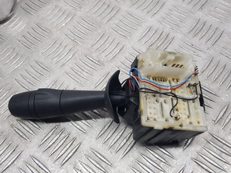 Recambio de mando limpia para renault trafic furgón l1h1 2,9t referencia OEM IAM 255671409R  