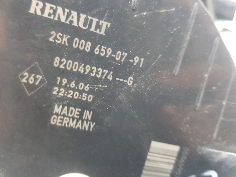 Recambio de piloto trasero izquierdo para renault scenic ii authentique referencia OEM IAM 82004493374  
