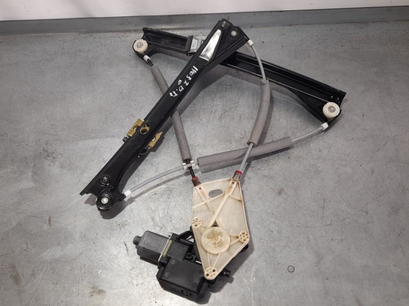 Recambio de elevalunas delantero izquierdo para volkswagen polo (6r1) 5 puertas referencia OEM IAM 6R4837461N  ELECTRICO 0130822