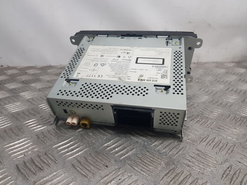 Recambio de sistema audio / radio cd para volkswagen polo v (6r1, 6c1) 1.0 referencia OEM IAM 6C0035869B  