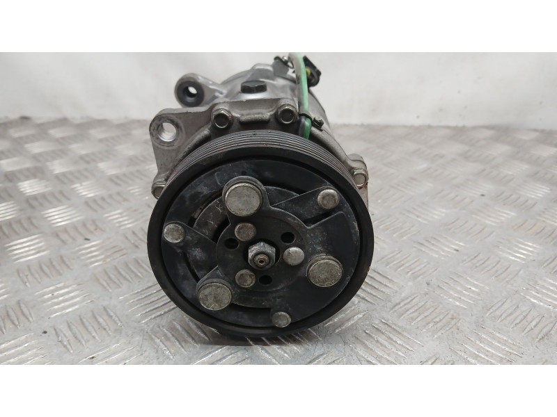 Recambio de compresor aire acondicionado para volkswagen golf iv (1j1) 1.9 tdi referencia OEM IAM HS300222 MODEL 1215 SL7V16