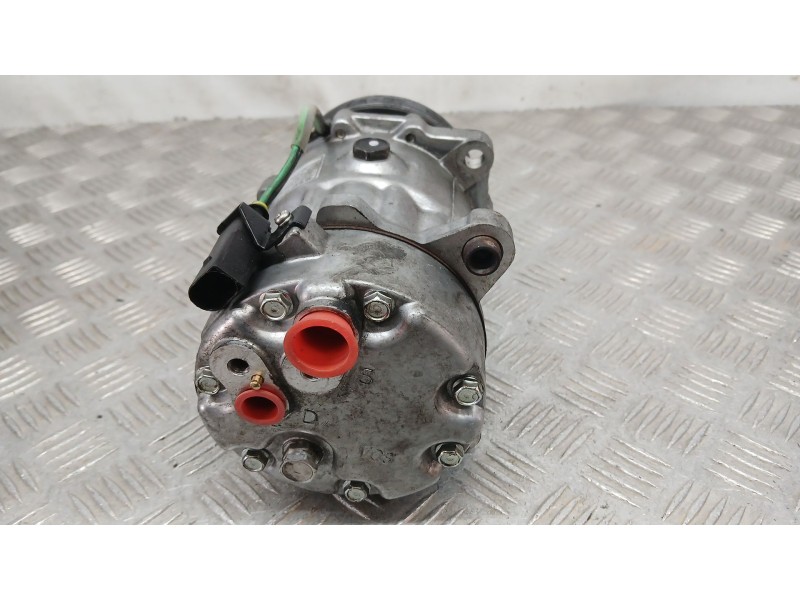 Recambio de compresor aire acondicionado para volkswagen golf iv (1j1) 1.9 tdi referencia OEM IAM HS300222 MODEL 1215 SL7V16