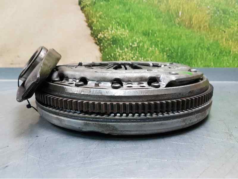 Recambio de conjunto bimasa para volkswagen golf iv berlina (1j1) básico referencia OEM IAM   