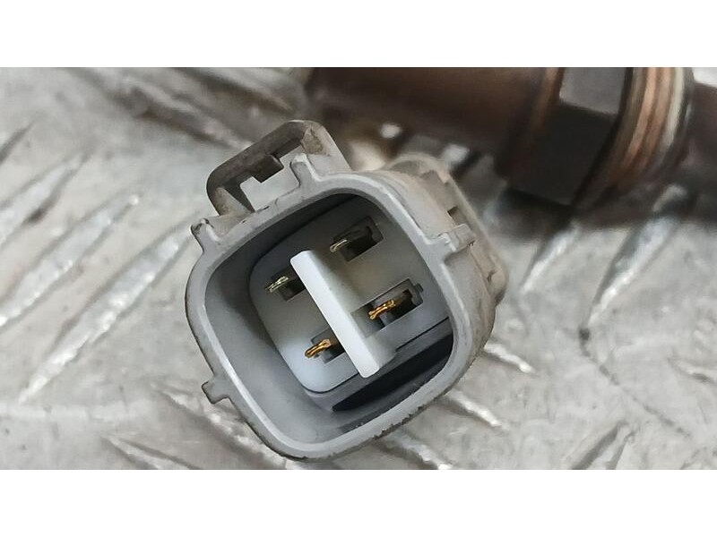 Recambio de sonda lambda para toyota corolla (e21) hybrid active referencia OEM IAM 8946547090 DENSO 
