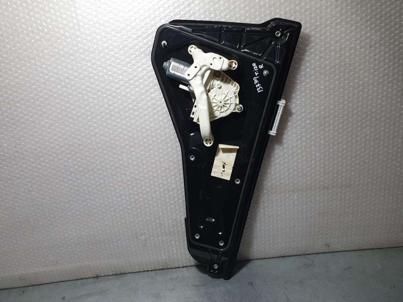 Recambio de elevalunas trasero izquierdo para land rover range rover sport hse referencia OEM IAM AH2227001AA  ELECTRICO 6 PINES