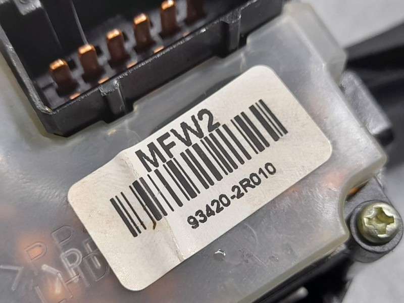 Recambio de mando limpia para hyundai i30 classic referencia OEM IAM 934202R010  