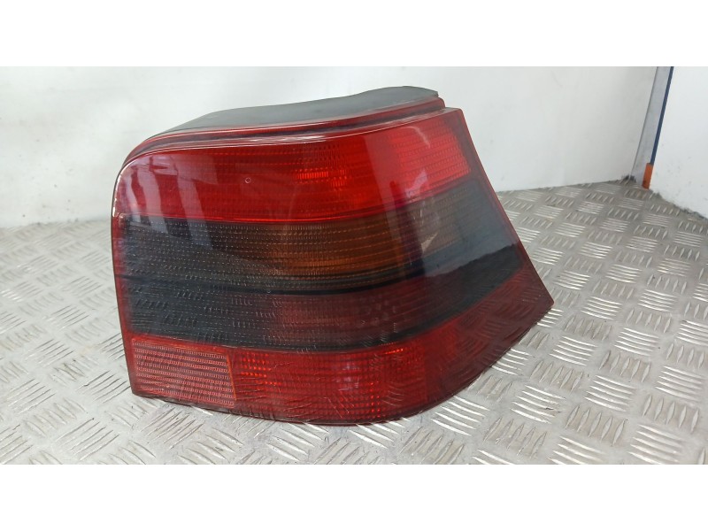 Recambio de piloto trasero derecho para volkswagen golf iv (1j1) 1.9 tdi referencia OEM IAM 1J6945096R TOCADO 