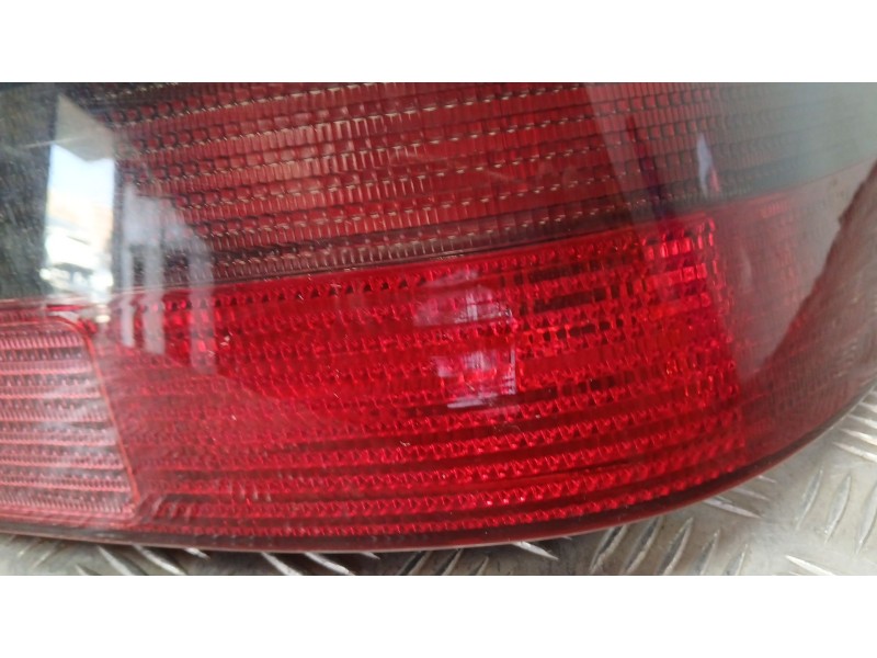 Recambio de piloto trasero derecho para volkswagen golf iv (1j1) 1.9 tdi referencia OEM IAM 1J6945096R TOCADO 