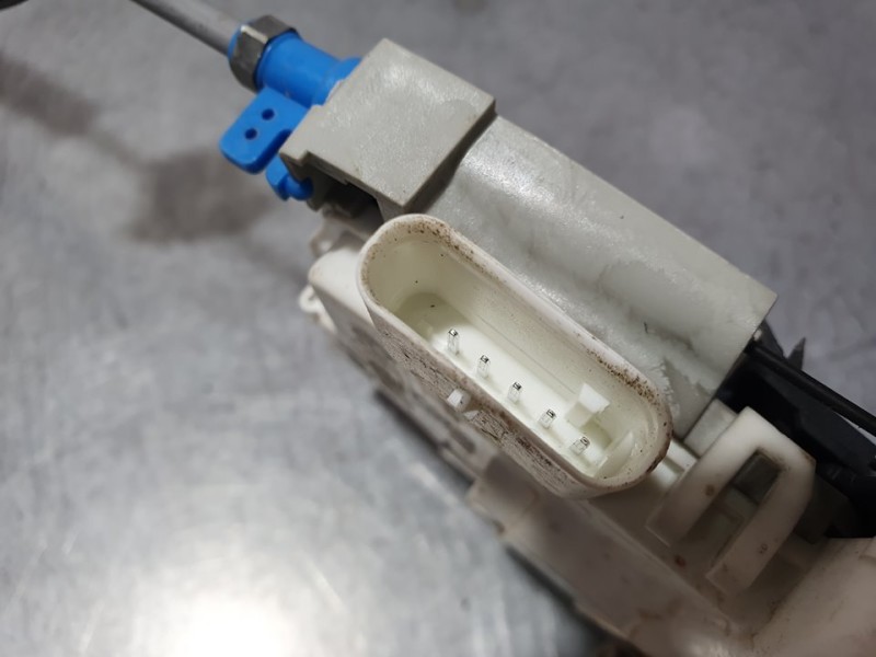 Recambio de cerradura puerta delantera derecha para audi q2 (gab) 30 tfsi design referencia OEM IAM 8X1837016C  5 PINES