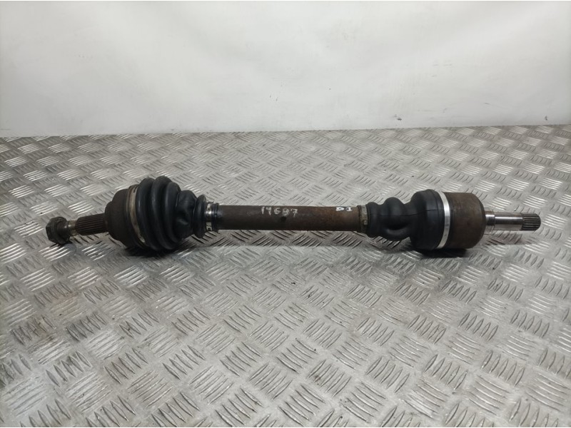 Recambio de transmision delantera izquierda para peugeot 407 sr confort referencia OEM IAM 3272GG  