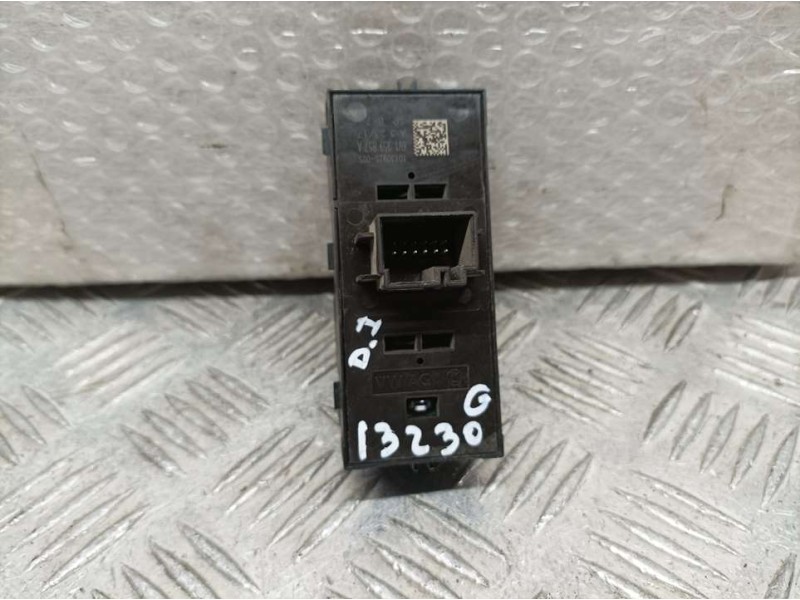 Recambio de mando elevalunas delantero izquierdo para skoda fabia 1.0 mpi referencia OEM IAM 6V1959857A 10130925 