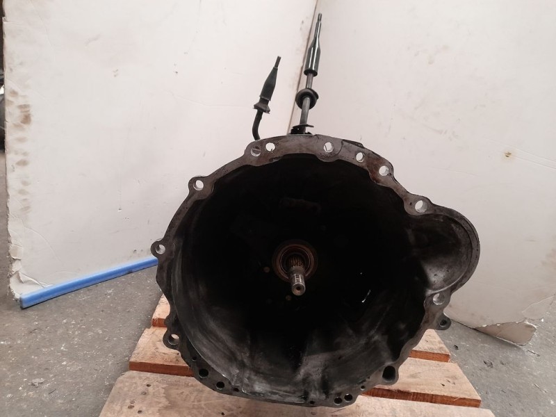 Recambio de caja cambios para ssangyong family referencia OEM IAM F94050026  5VELOCIDADES