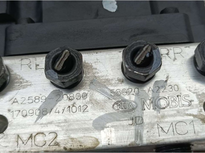 Recambio de abs para kia ceed business referencia OEM IAM 58920A2230 A258920800 MOBIS