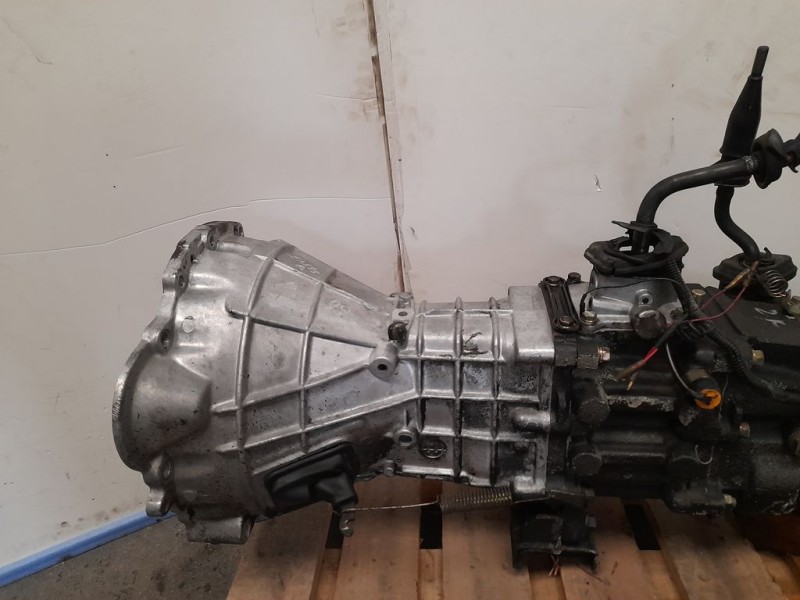 Recambio de caja cambios para ssangyong family referencia OEM IAM F94050026  5VELOCIDADES