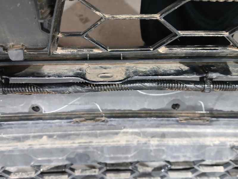 Recambio de paragolpes delantero para honda cr-v elegance hybrid 2wd referencia OEM IAM 71100TNYG30ZH  ROZADO FALTA UN DIFUSOR F