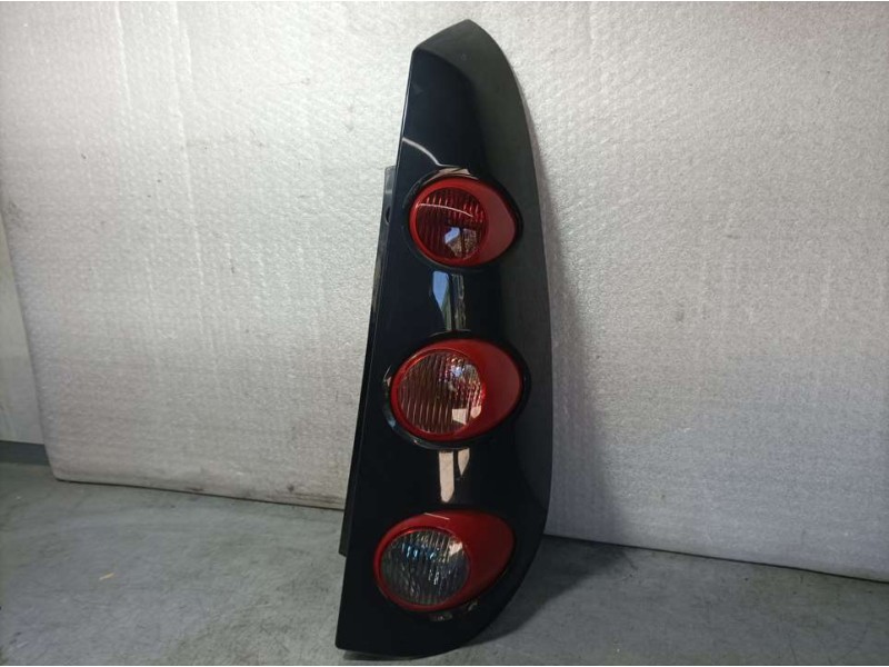 Recambio de piloto trasero derecho para smart forfour básico (70kw) referencia OEM IAM A4548200664  