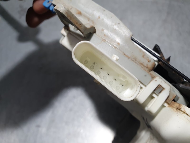 Recambio de cerradura puerta trasera derecha para audi q2 (gab) 30 tfsi design referencia OEM IAM 8K0839016H  5 PINES