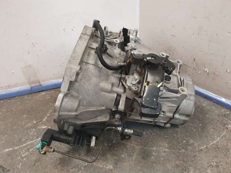 Recambio de caja cambios para kia ceed business referencia OEM IAM ZG11HJ 190468 6VELOCIDADES